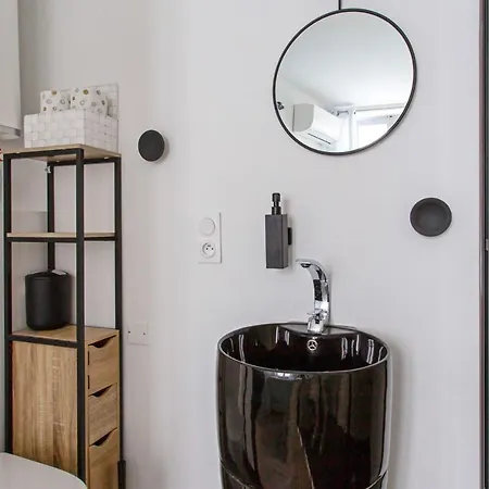 Beautiful Flat In The Old Town Of - Welkeys