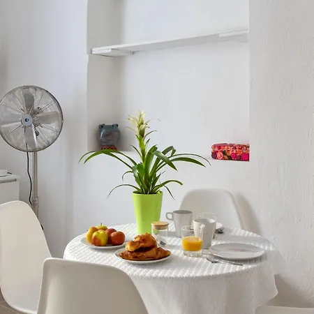 Beautiful Flat In The Old Town Of - Welkeys Apartment