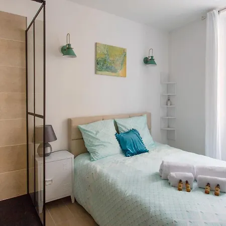 Apartment Beautiful Flat In The Old Town Of - Welkeys