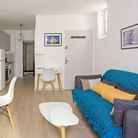 Beautiful Flat In The Old Town Of - Welkeys Apartment *